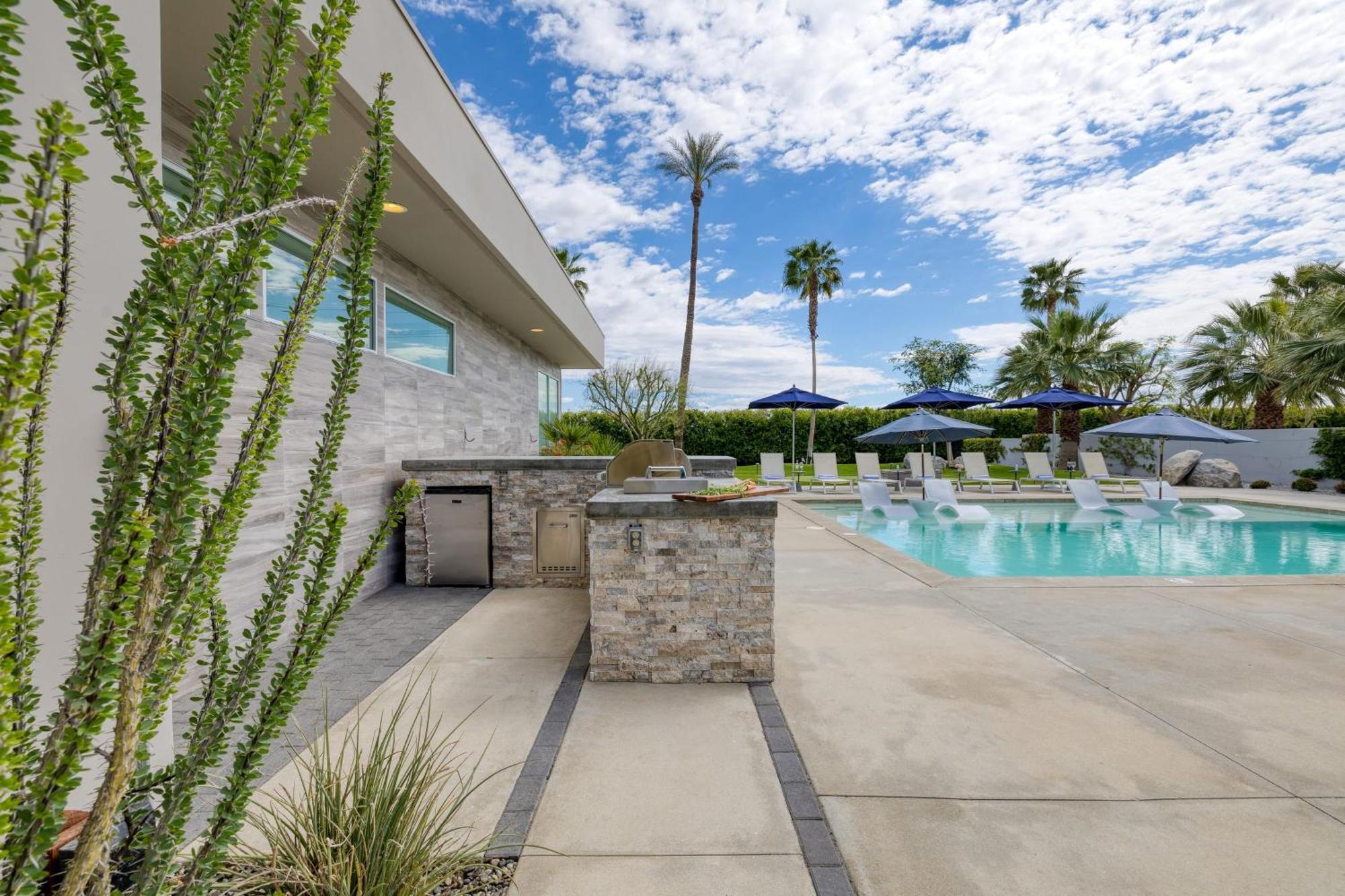 Polo Villas Tres Putting Green Bocce Three Villas Sleeps 44 Avantstay La Quinta Exterior photo